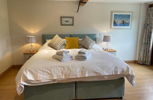 Pulham House | Great Coombe, Bookham Court