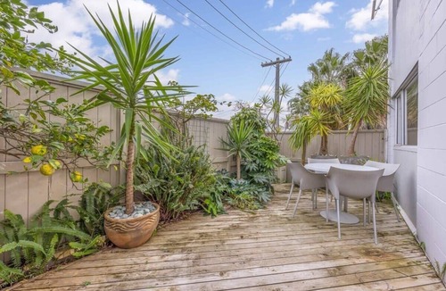 St. Mary's Bay Apartment | Great cosy one bedroom in St Marys Bay