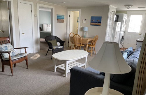 West Hyannisport Cottage | Great Cottage Just Steps From The Beach! "Deck Side"