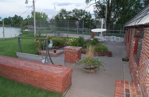 Hutchinson House | Great Country Setting Just Outside the City Limits on 12 Acres.
