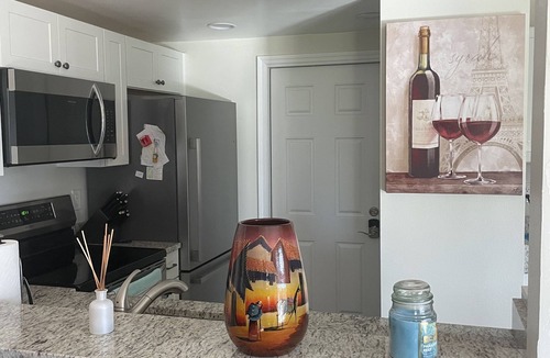 Villas Condo | Great couples get away minutes from the beaches!