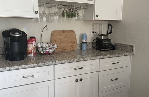 Villas Condo | Great couples get away minutes from the beaches!