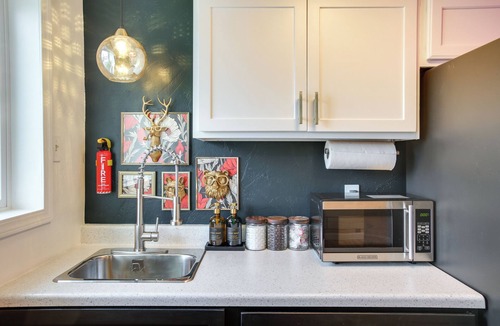 Latah Valley Apartment | Great Couples & Solo Travelers: Near Hwy 195 & 90