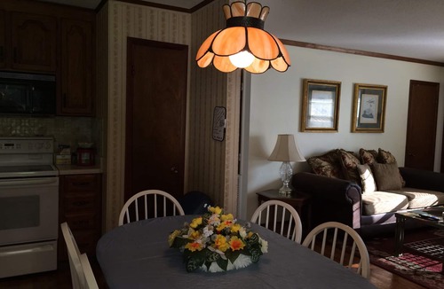 Donalsonville House | Great Creek Location for fishermen, travelers, hunters, and families!