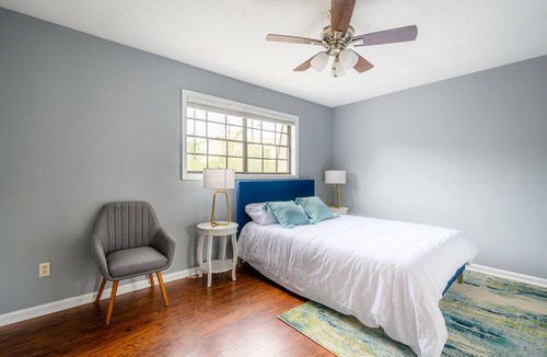 Downtown Apartment | Great Deal 1BR w/Pool, Long Stay Offers