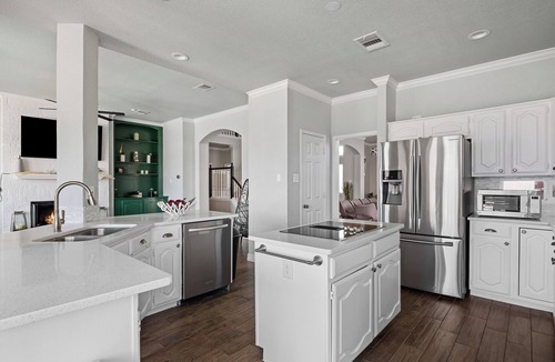 Rowlett House | GREAT DEAL! Huge and Stylish Lake View House in Rowlett