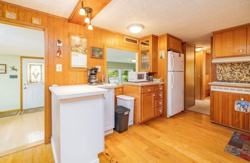 Wise House | Great Dock, Deep Water, Sunset Views, Kayaks, Pet Friendly