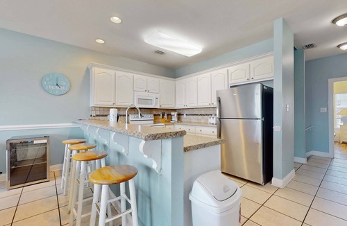 Southpointe Condo | Great Duplex with large decks and large shared pool