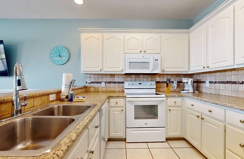 Southpointe Condo | Great Duplex with large decks and large shared pool