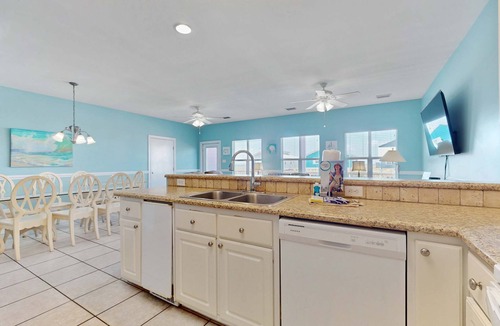 Southpointe Condo | Great Duplex with large decks and large shared pool