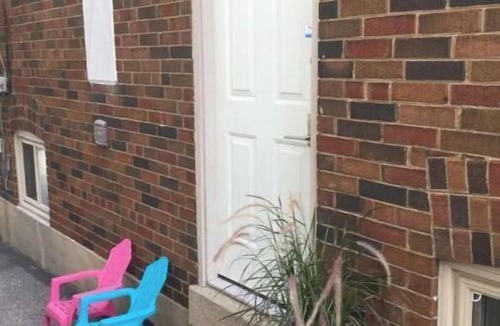 Oakwood Village Apartment | Great Family-Friendly Toronto apt.