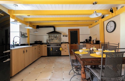 Yvignac-la-Tour Villa | great family gîte