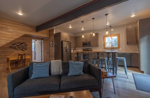 Traverse City House | Great Family Getaway on the East side of Traverse City