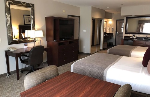 Killeen Hotel | GREAT FIND! 2 COMFY UNITS AND POOL.