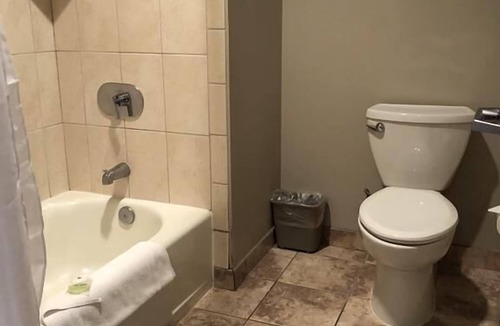 Killeen Hotel | GREAT FIND! 2 COMFY UNITS AND POOL.