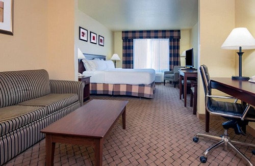 El Dorado House | Great for a Romantic Getaway! W/ Meeting Room