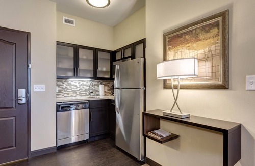 Maryland Heights Apartment | Great for Business Travelers! Studio Suite Near Edward Jones! Free Breakfast!