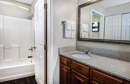 Round Rock West Condo | Great for Business Travelers! Quiet Suite + FREE Buffet Breakfast