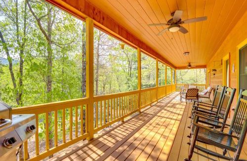 Hiawassee House | Great for Families! Lavish Hiawassee Cabin