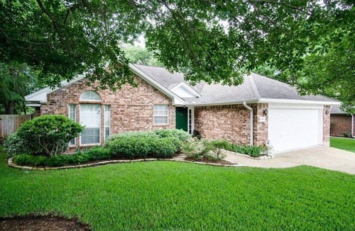 Shirewood House | Great for Game Day &Graduation Celebrations. Just Minutes from A&M & Kyle Field.