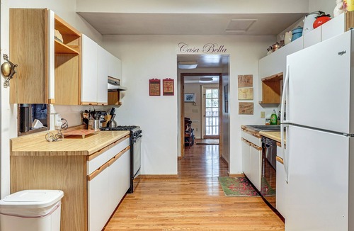 Ticonderoga Villa | Great for Gatherings! Lakefront Ticonderoga Villa
