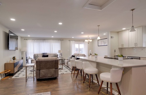 Goddard Apartment | Great for Gatherings! Modern Lanham Duplex