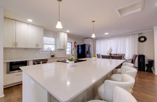 Goddard Apartment | Great for Gatherings! Modern Lanham Duplex