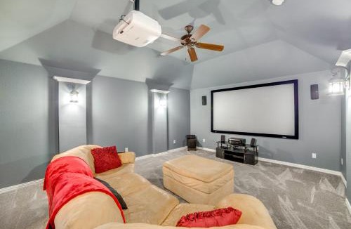 Allen House | Great for Gatherings! Stylish Allen Home w/Patio