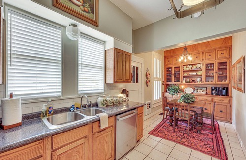 Texarkana House | Great for Gatherings! Gem < 1 Mi to Dtwn Texarkana