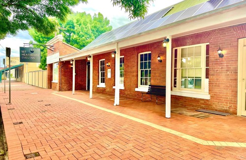 Heathcote Cottage | Great for group bookings