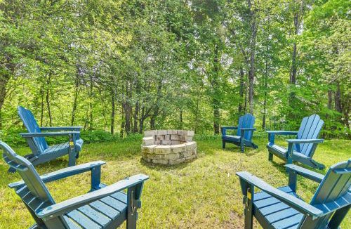 Dryden House | Great for Groups! Spacious Wilton Getaway with Deck