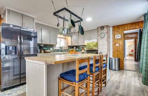 Dryden House | Great for Groups! Spacious Wilton Getaway with Deck