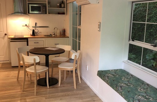 Tikitere Cottage | Great funky farm Studio from which to explore Rotorua