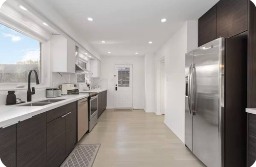 Whitby House | Great Getaway with heated pool only 40 min from Toronto