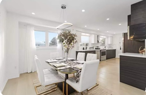 Whitby House | Great Getaway with heated pool only 40 min from Toronto