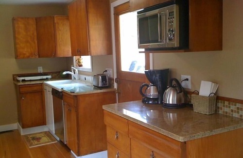 Mt. Hood - Columbia River Gorge House | Great Gorge Getaway - Large Deck & Yard - River Views