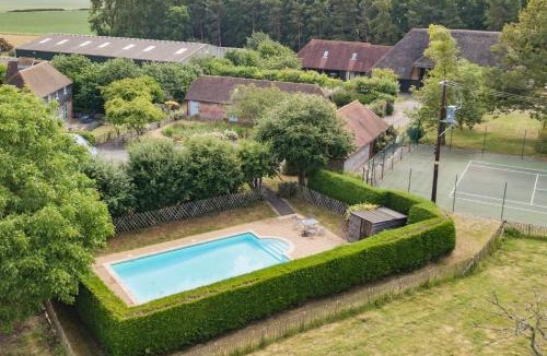 Sittingbourne House | Great Higham Barn Complex by Bloom Stays