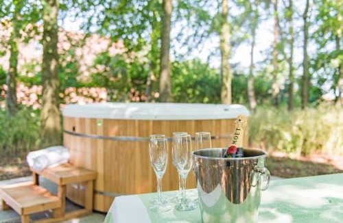 Sittingbourne House | Great Higham Barn Complex by Bloom Stays