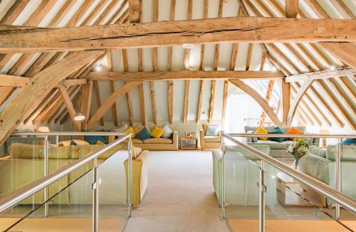 Sittingbourne House | Great Higham Barn Complex by Bloom Stays