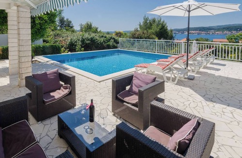 Kuciste Villa | Great holiday Villa Perna with pool and view to Korčula island!