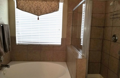 San Antonio House | Great Home Near Riverwalk and Seaworld!