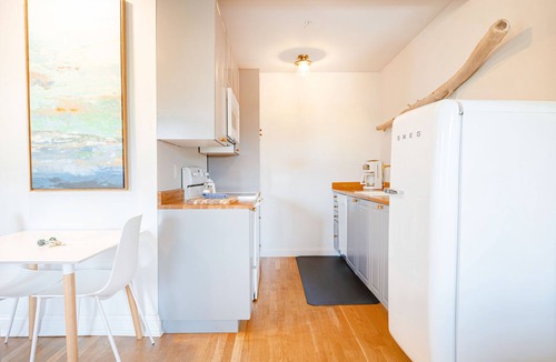 New Castle Apartment | Great Island Inn - Superior King Studio Apartment