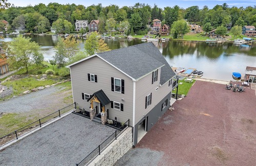Lake Harmony House | Great Lake Escape by PMR, 8BR Lakefront, Private Dock & Sun Deck, Sleeps 26