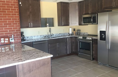 Kingsland House | Great lake house with best private beach. Kayaks & beach Gazebo. Kids friendly!