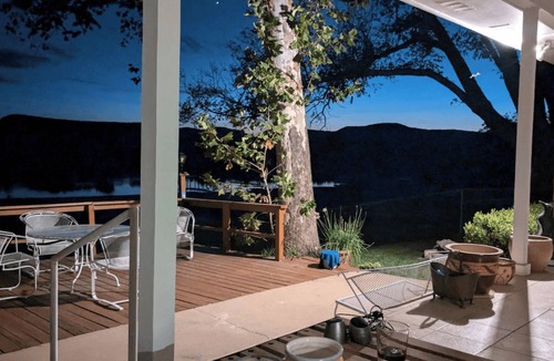 Kingsland House | Great lake house with best private beach. Kayaks & beach Gazebo. Kids friendly!