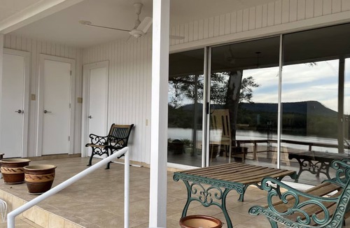Kingsland House | Great lake house with best private beach. Kayaks & beach Gazebo. Kids friendly!