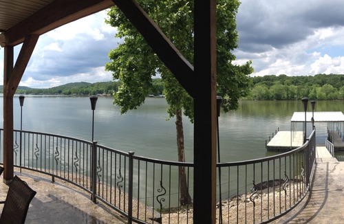 Roach House | Great lakefront Log Home