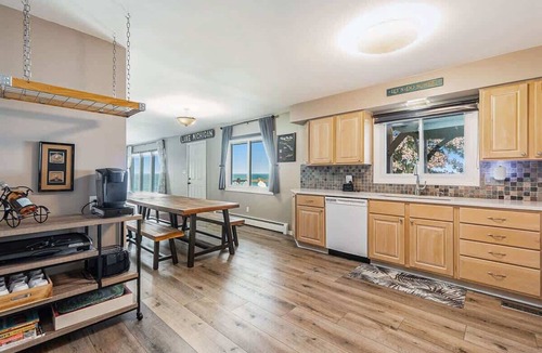 Glenn Haven Shores House | Great Lakes Escape