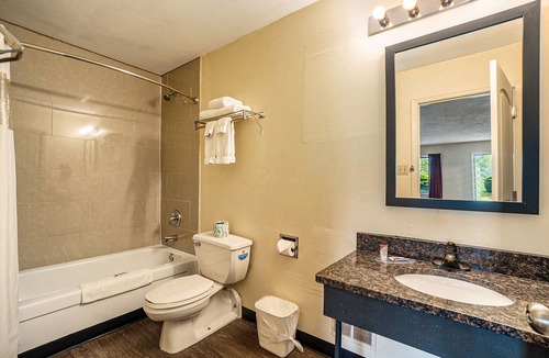 South Haven Hotel | Great Lakes Inn and Suites