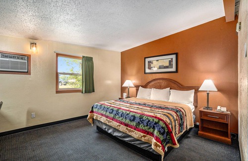 South Haven Hotel | Great Lakes Inn and Suites